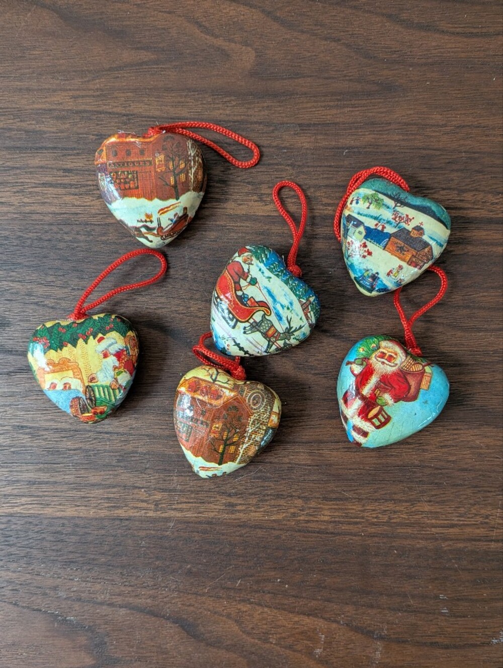 Lot of 6 Decoupage Paper Mache Heart Vintage Scenes Christmas Ornaments
